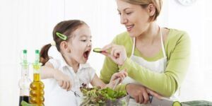 Maneras para que los niños coman mejor: 10 consejos