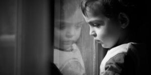 Abandono parental: causas y consecuencias