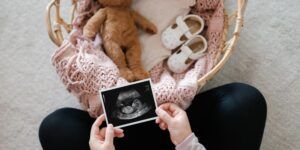 bolsos para carrito de bebe imprescindibles para padres en movimiento