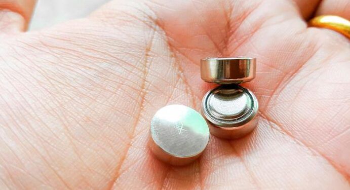 consecuencias de chupar una pila en la salud infantil