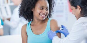 que es la meningitis y cuales son sus sintomas