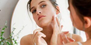 tipos de granos faciales la guia de las papulas