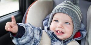 bebe sonriendo con gel