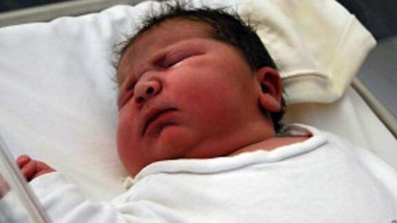bebes naciendo en espana