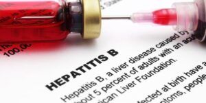 hepatitis b efectos secundarios en adultos
