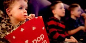 ninos en el cine