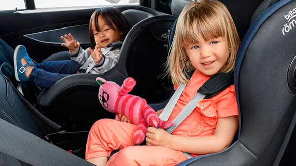 seguridad y confort en silla de coche