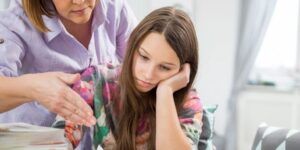 padres y hijos en conflicto