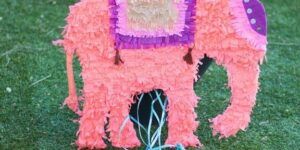pinata casera con bolsa de papel