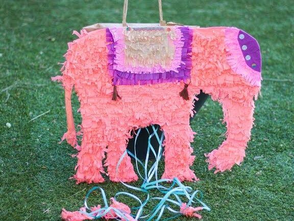 pinata casera con bolsa de papel
