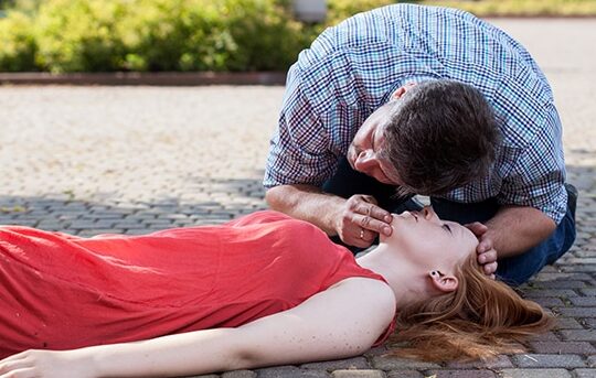 causas de desmayo y cuidado