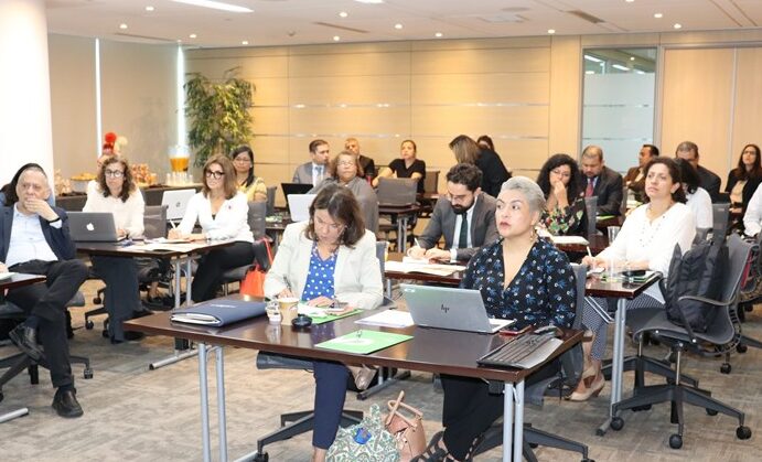 colaboracion entre docentes en programas bilingues