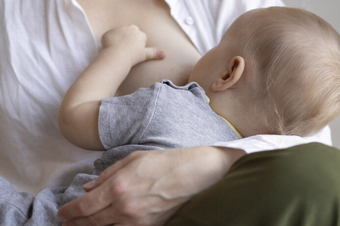 correccion del enganche incorrecto del bebe