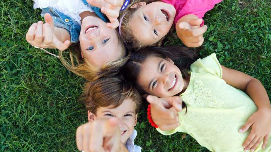 ninos felices y seguros siempre