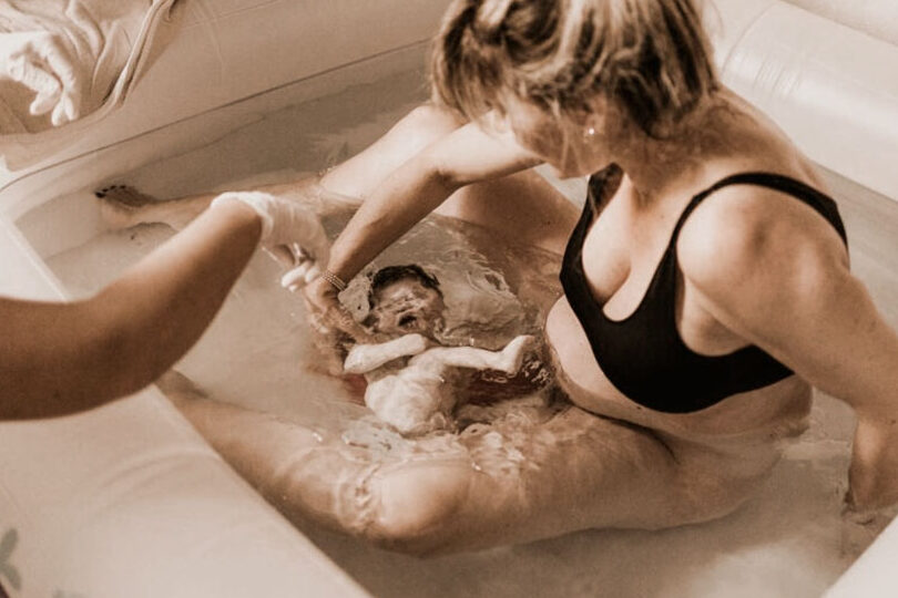 parto en agua beneficios y riesgos
