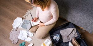 preparativos esenciales para la llegada del bebe