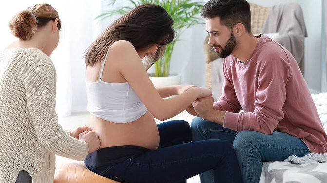 roles del acompanante en el parto