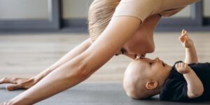 yoga para fortalecer vinculo con bebe