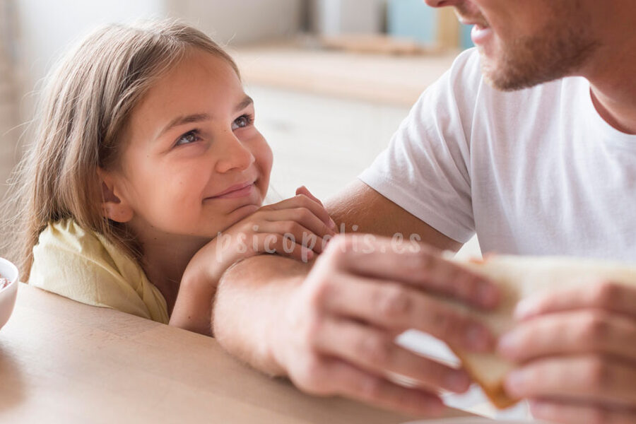 padres e hijos conectando emocionalmente